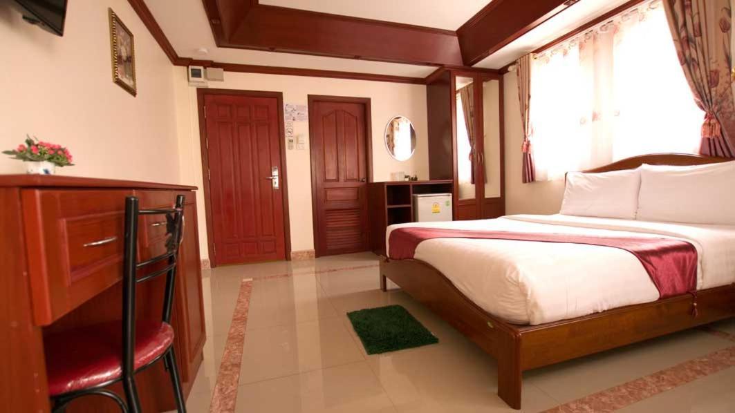 Bluebird Inn Pattaya Exterior photo