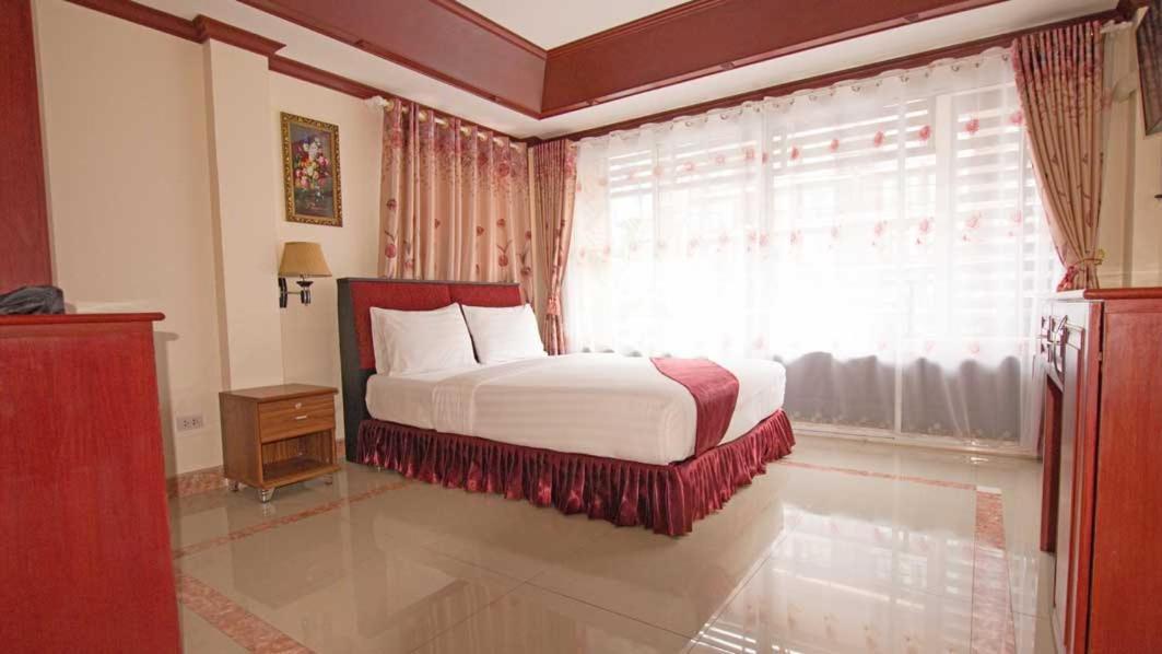 Bluebird Inn Pattaya Exterior photo